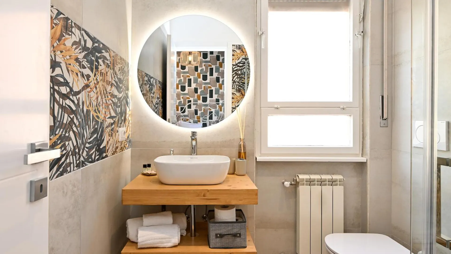 Cozy Studio Steps From Metro Station Italy