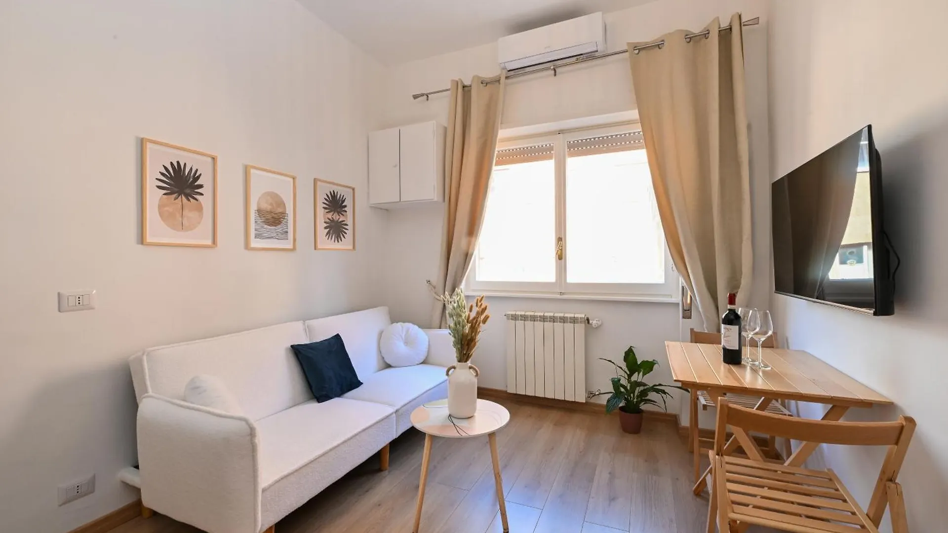 Apartment Cozy Studio Steps From Metro Station